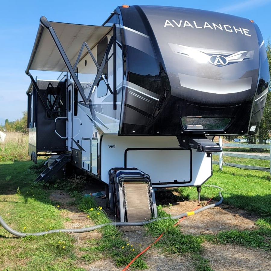 RV Trailer black water pump out by Clearset